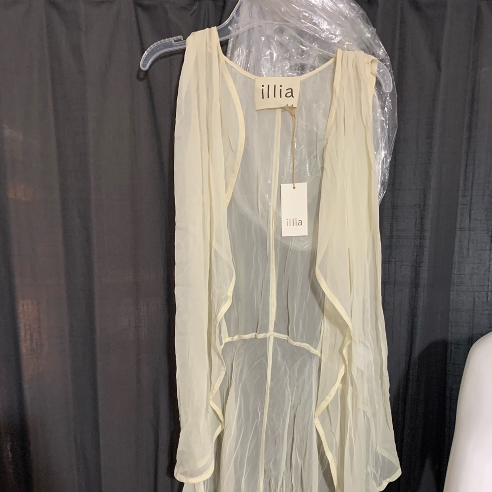 Silk sleeveless cardigan by illia